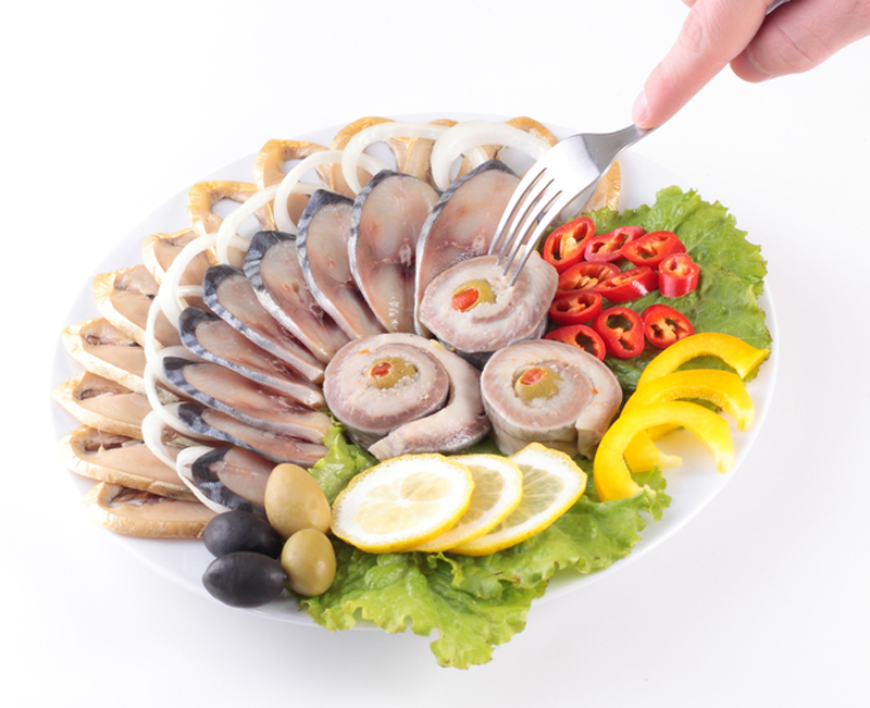 Рыбная тарелка. Подборка оригинальной подачи рыбы и морепродуктов на праздничный стол - фото 16