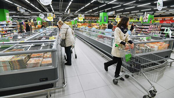 Дмитрий Медведев поручил внести изменения в потребительскую корзину - фото 1