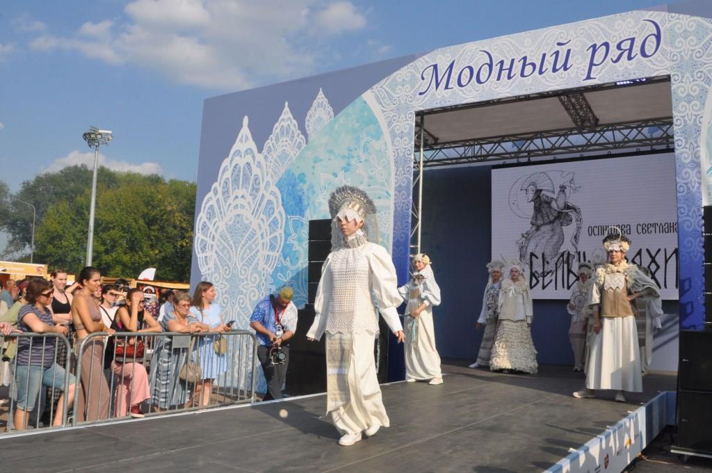 В Москве открылся XII  Фестиваль славянского искусства «Русское поле» - фото 7