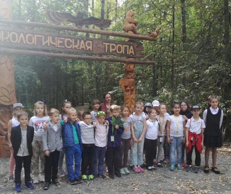 В московском лесопарке по проекту школьницы создали экотропу - фото 2