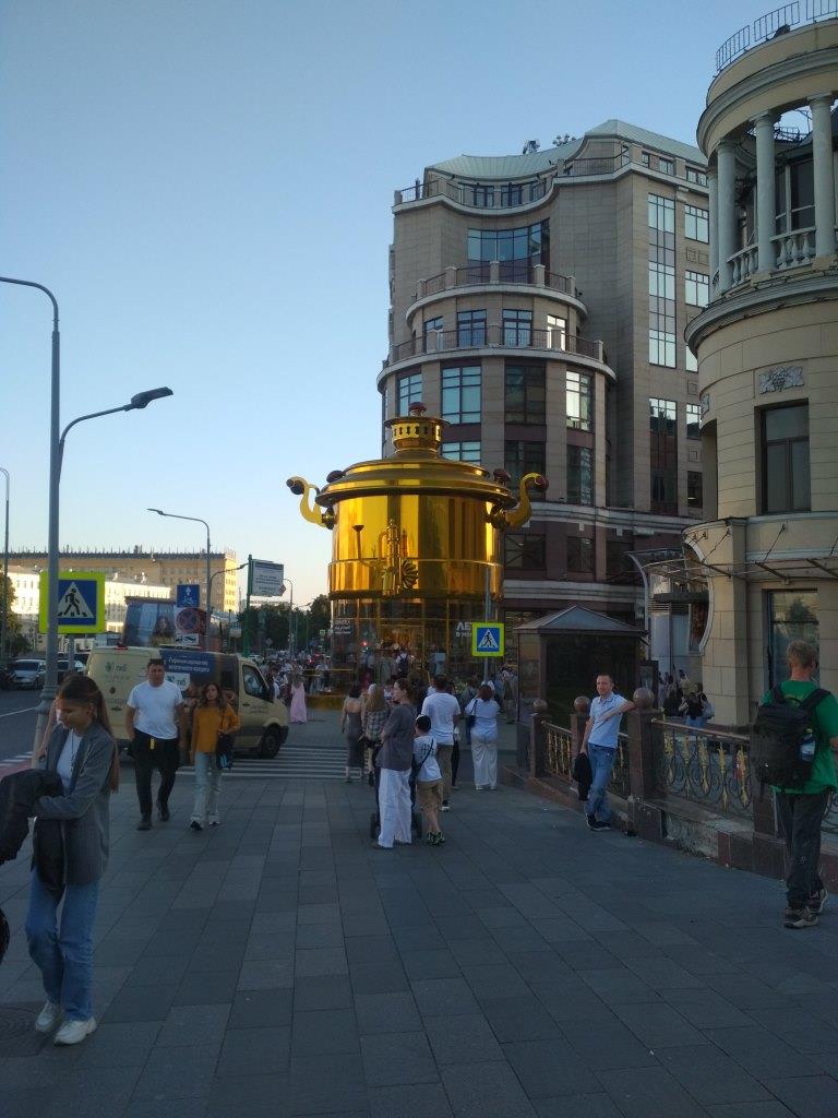 Необычные украшения Москвы  - фото 2