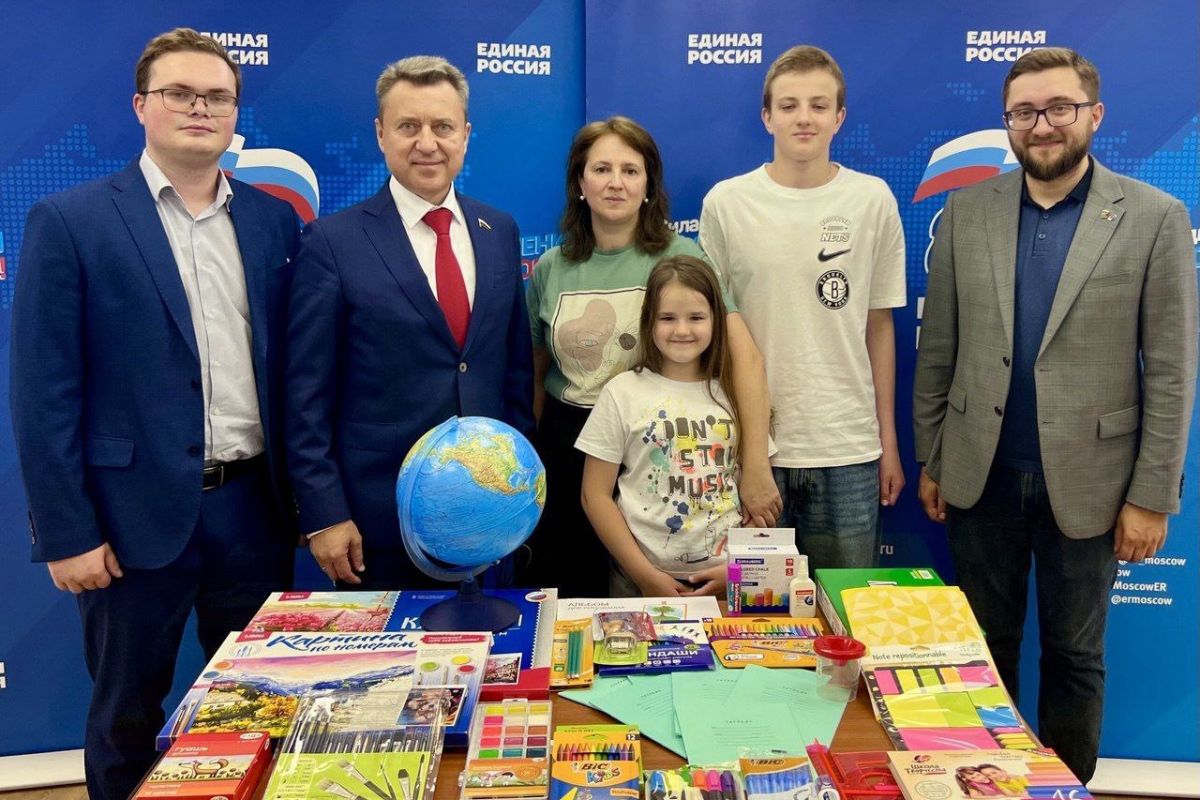 Алексей Шапошников: Акция «Собери ребёнка в школу» – это реальная поддержка для тысяч семей - фото 5