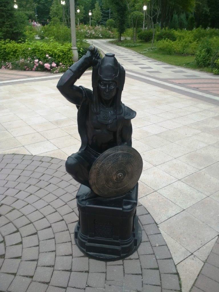 Московские скверы украшают индийские боги  - фото 4