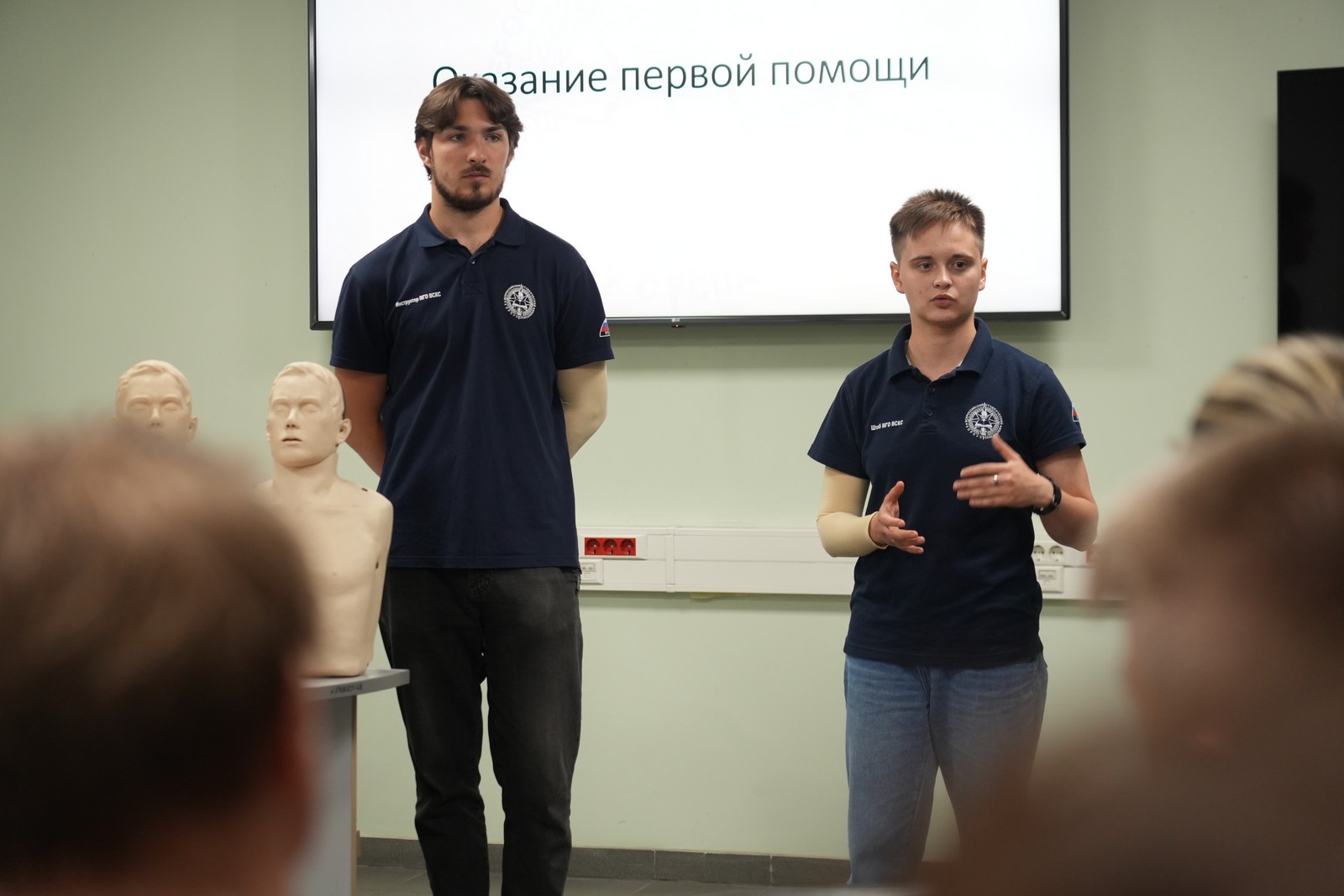 Московская «Единая Россия» провела ко Дню ветеранов боевых действий мастер-класс по оказанию первой помощи - фото 6