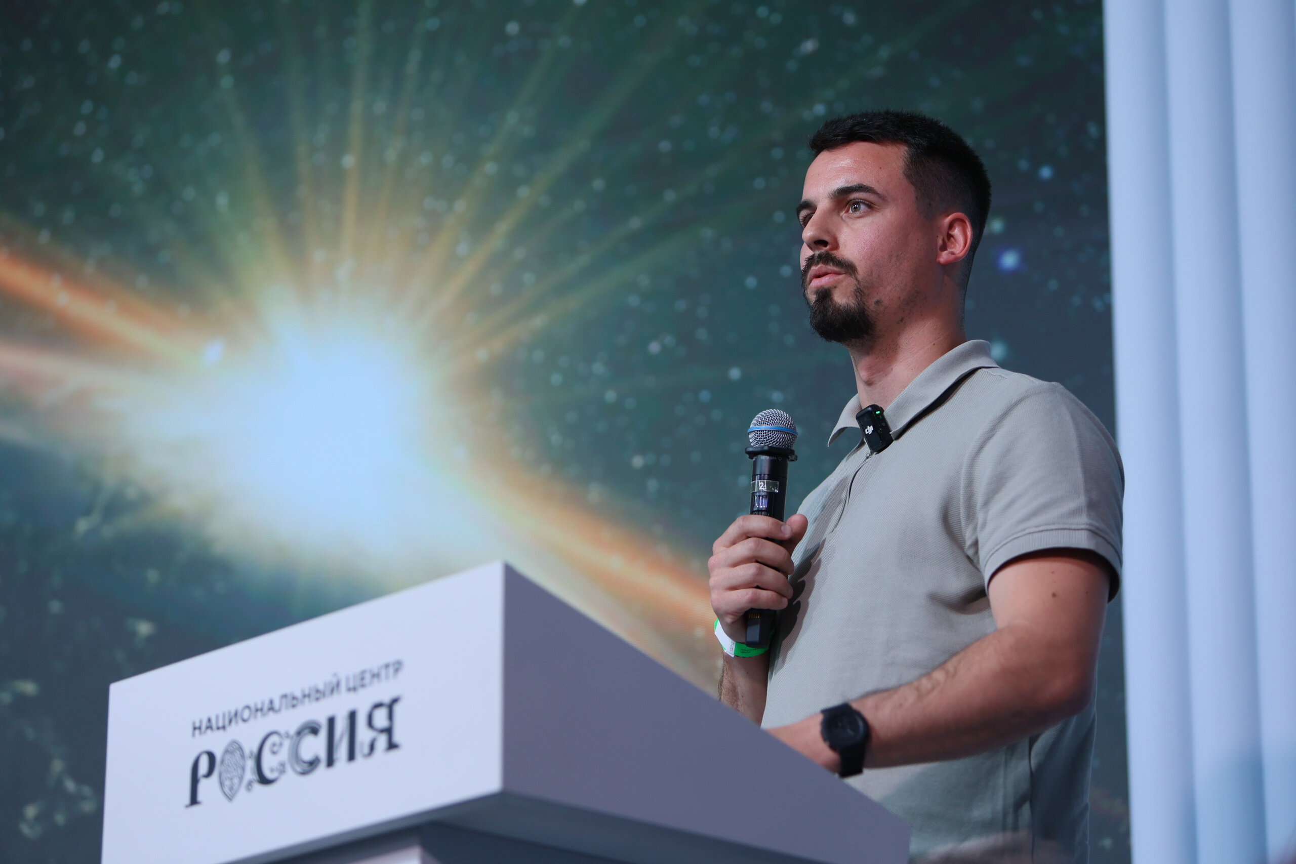Россия — пример суверенитета и государственной модели:  в НЦ «Россия» журналисты и блогеры обсудили многополярный мир - фото 2