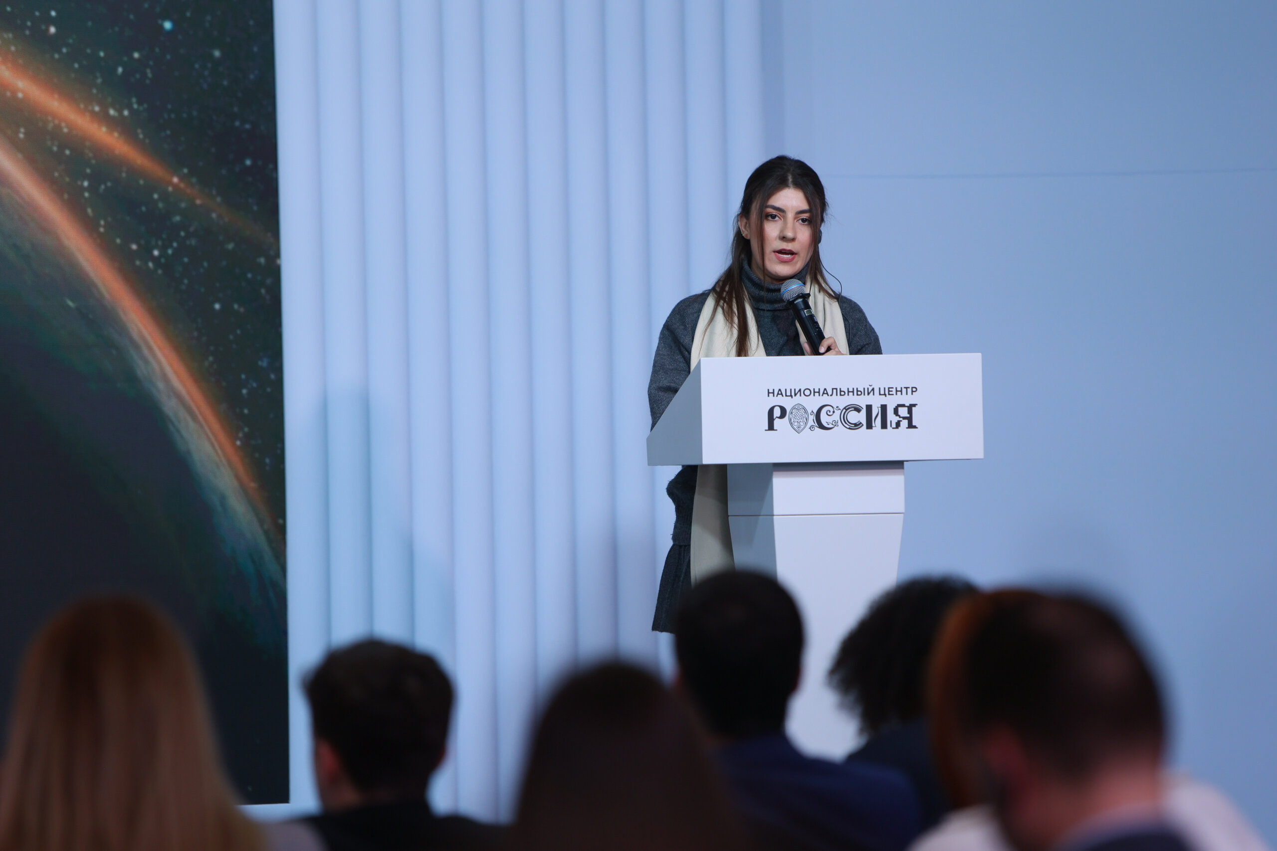 Россия — пример суверенитета и государственной модели:  в НЦ «Россия» журналисты и блогеры обсудили многополярный мир - фото 5
