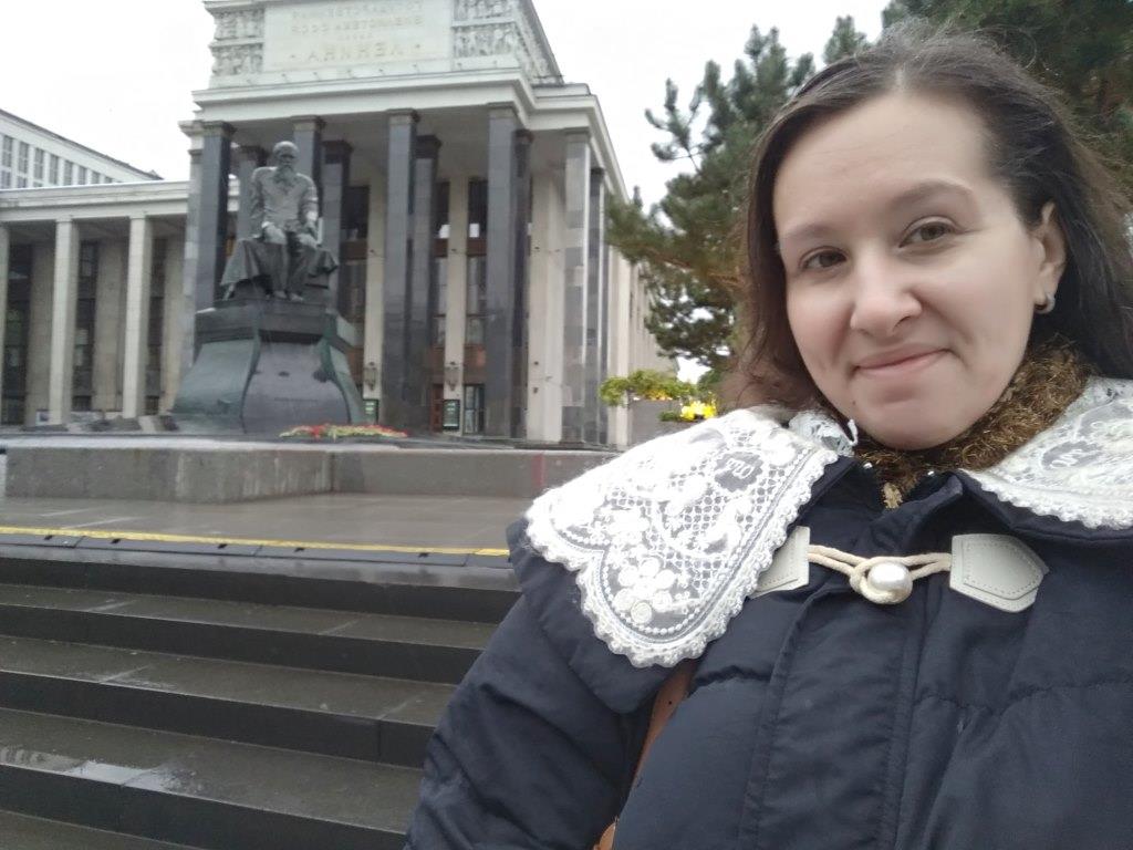 У библиотеки им. Ленина появились рододендроны и глициния  - фото 10