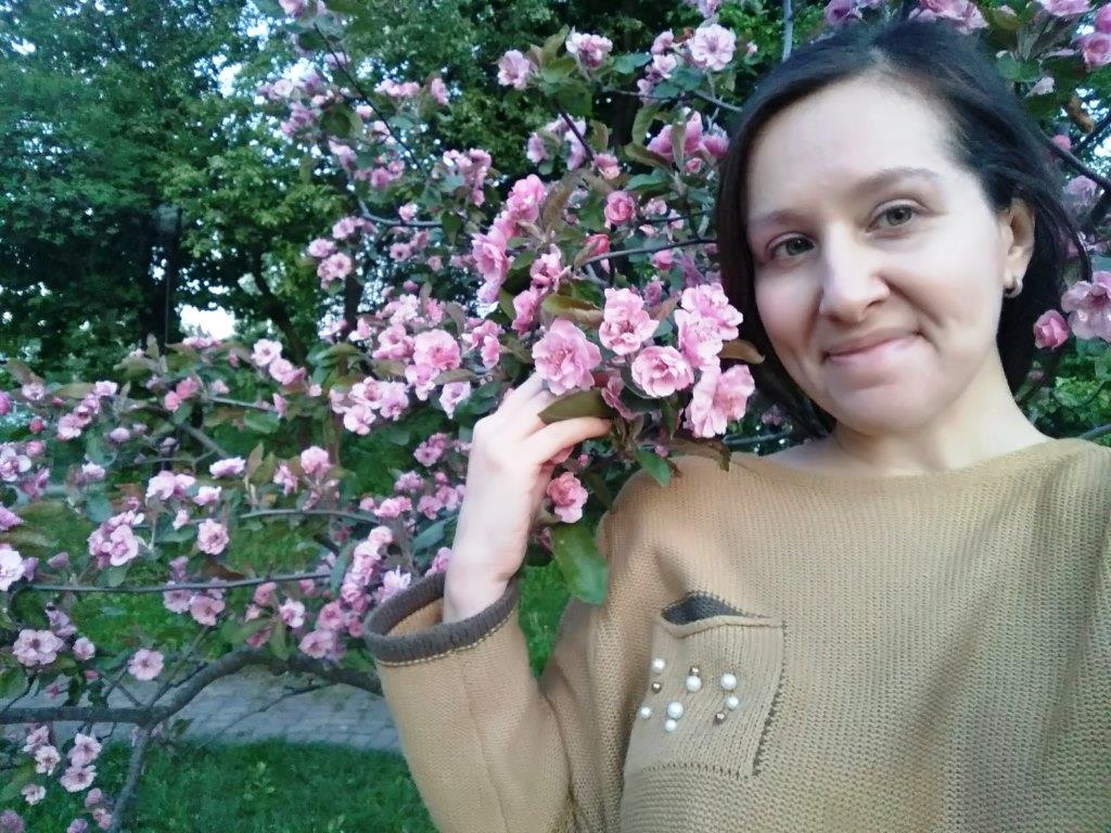 В Москве зацвели фруктовые деревья  - фото 10