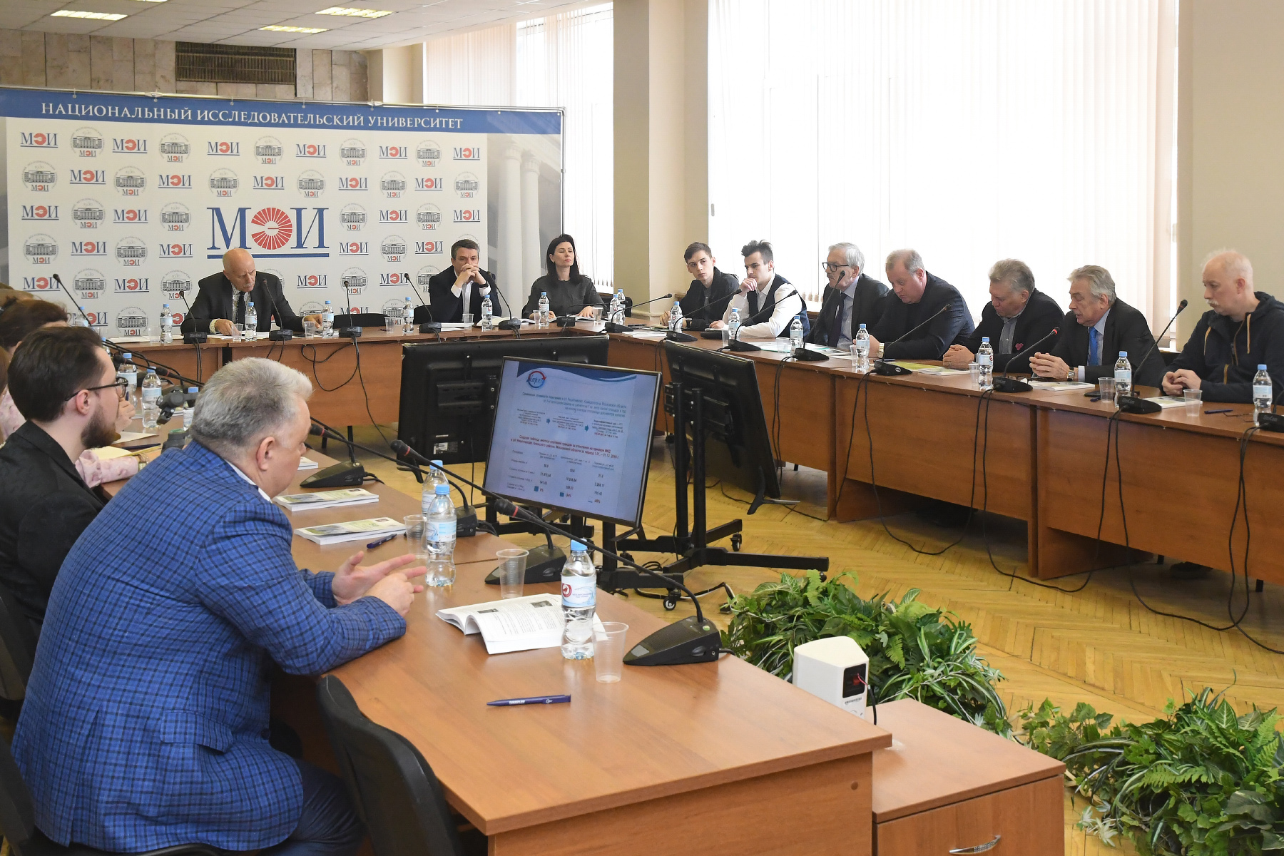 В Москве обсудили использование энергосберегающих технологий в городской инфраструктуре - фото 1