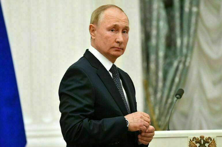 Владимир Путин назвал вакцину, которой привился от коронавируса  - фото 1