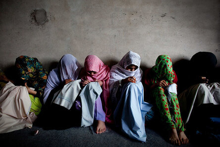 Мужчины в Афганистане больше не доверяют женщинам вопрос выбора одежды - фото 2