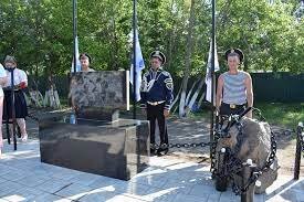  Моряки из Карасукского района отметили День ВМФ возле памятника морякам - фото 5