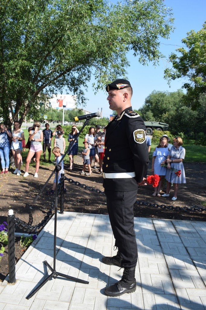  Моряки из Карасукского района отметили День ВМФ возле памятника морякам - фото 1