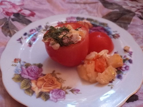 Эко-кулинария: помидоры, фаршированные салатом «Футляр» - фото 2