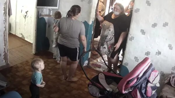 Вернулись домой дети, изъятые из многодетной семьи в Оренбуржье - фото 1