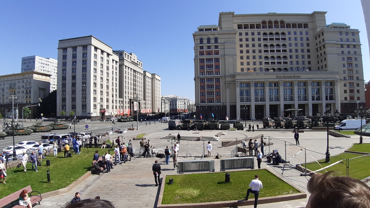 «ЭкоГрад» побывал сегодня на Красной площади перед началом Парада Победы - фото 5