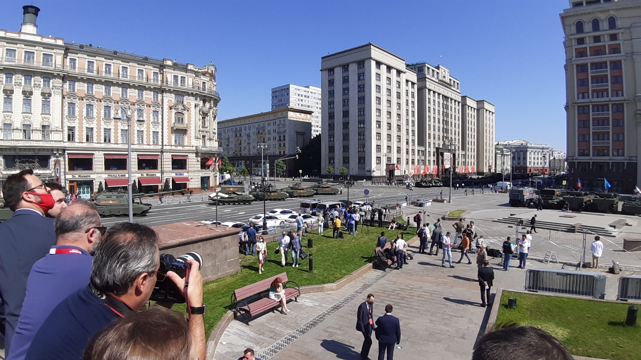 «ЭкоГрад» побывал сегодня на Красной площади перед началом Парада Победы - фото 6