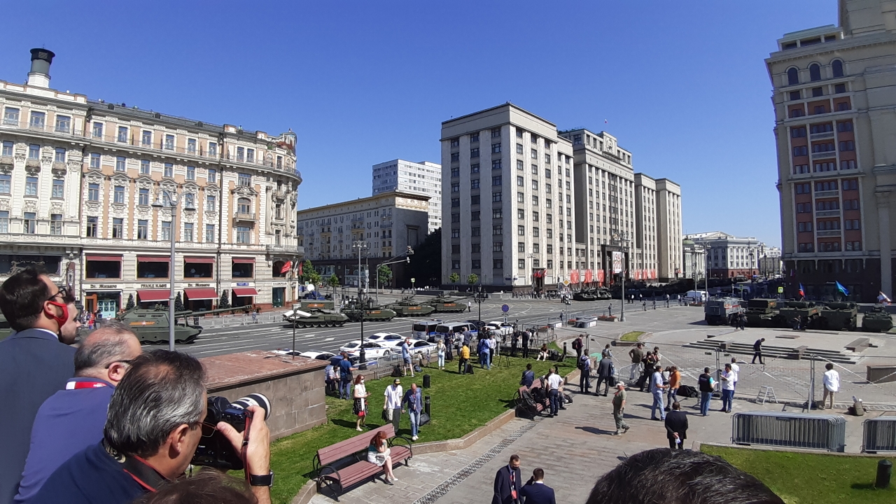 «ЭкоГрад» побывал сегодня на Красной площади перед началом Парада Победы - фото 7