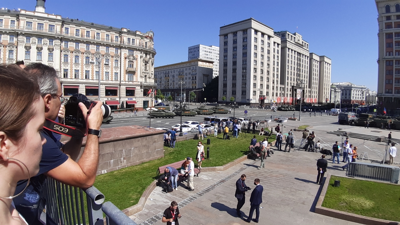 «ЭкоГрад» побывал сегодня на Красной площади перед началом Парада Победы - фото 8