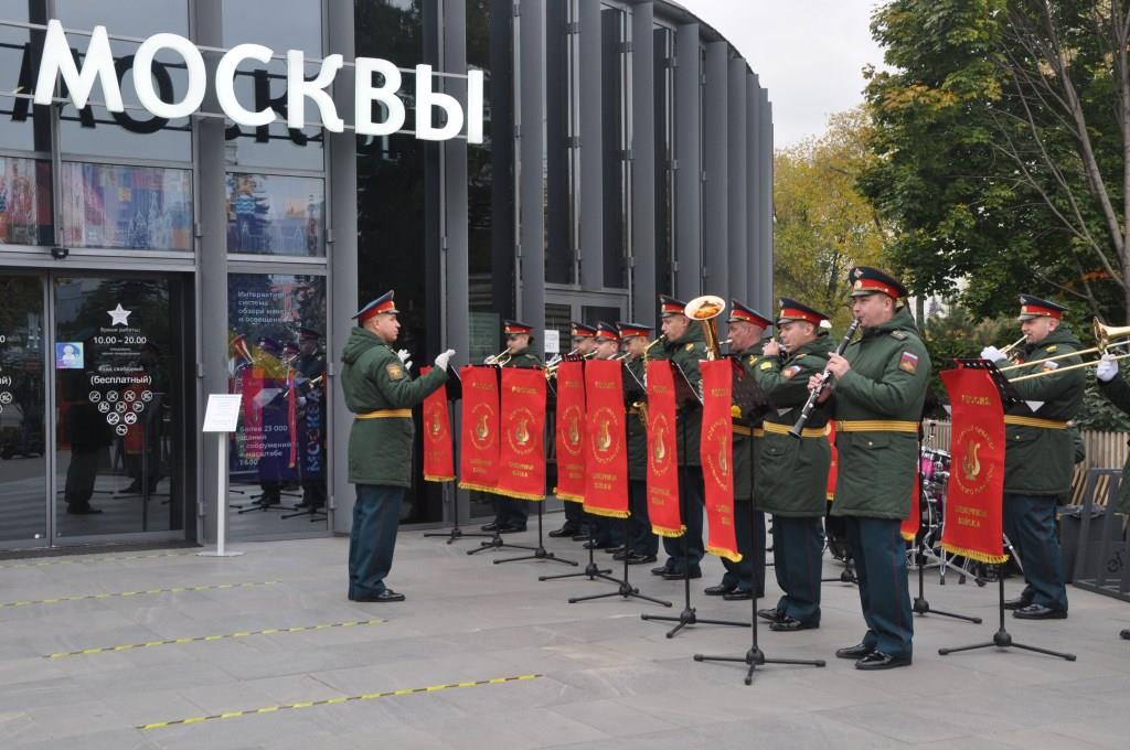 Москвой в миниатюре полюбовались более миллиона человек - фото 2