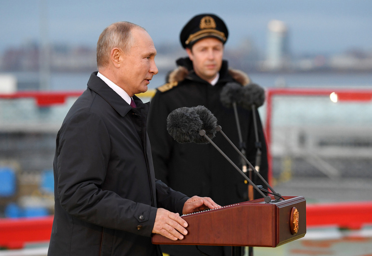 Владимир Путин сообщил о разработке новых серий дизельных и атомных ледоколов - фото 1