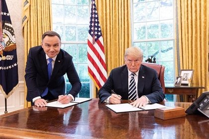Польский президент Дуда продемонстрировал в какой позе нужно агрессивно противостоять России - фото 1