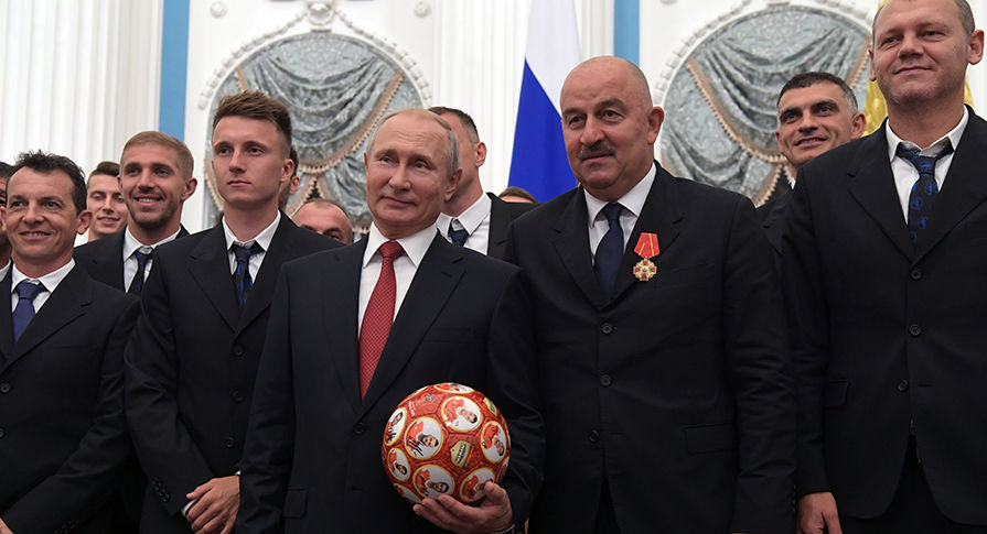 2 сентября, автору чуда, которое сборная России сотворила на домашнем чемпионате мира исполнилось 55 лет, - СТАНИСЛАВ ЧЕРЧЕСОВ! - фото 24