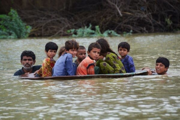 Пакистан назвал борьбу Запада с глобальным потеплением лицемерной - фото 3
