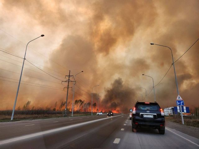 Ситуация с пожарами в Свердловской области стабилизируется, но на критическом уровне и в сопровождении активного «терминотворчества»… - фото 3