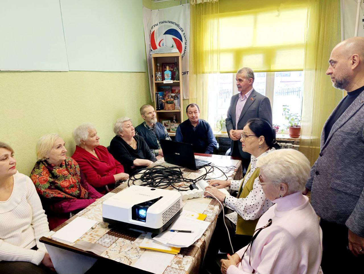  Владимир Шапкин: «На встречах обсуждаем актуальные вопросы, в том числе в сфере здравоохранения» - фото 2