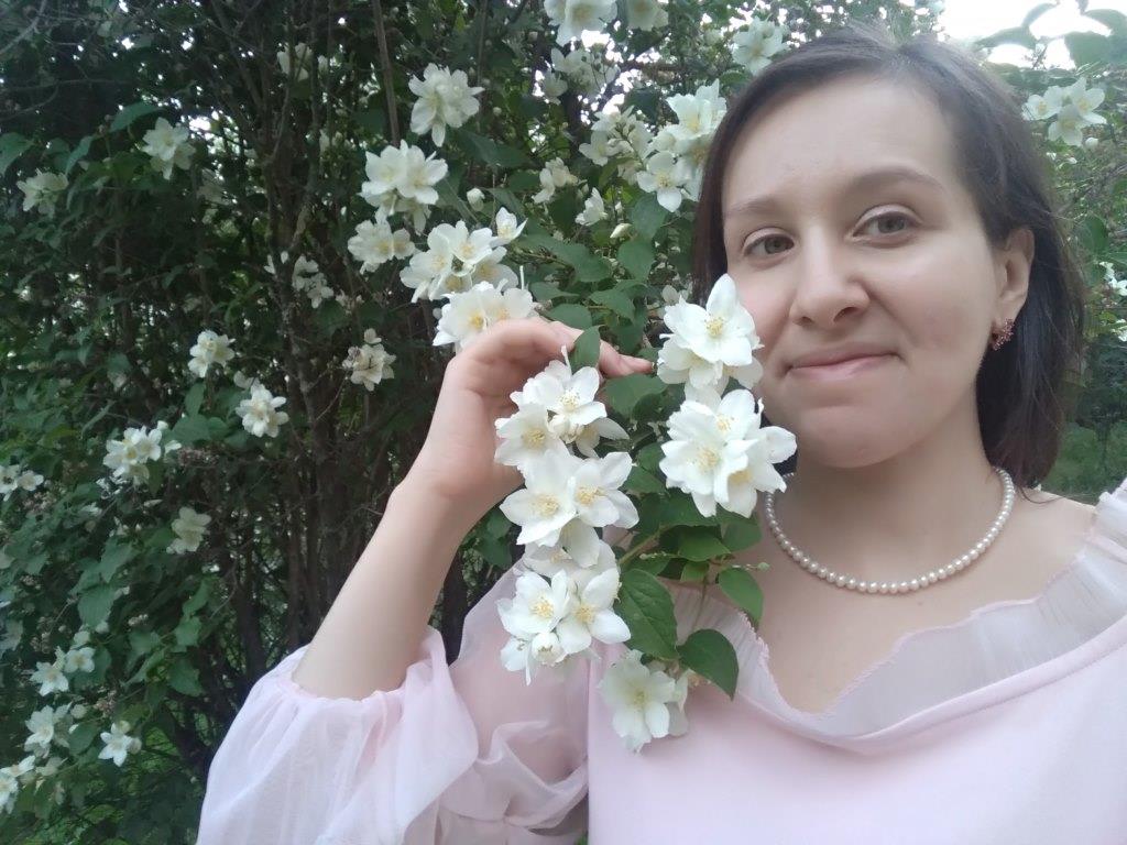 В московских парках расцвели пионы и жасмин  - фото 8