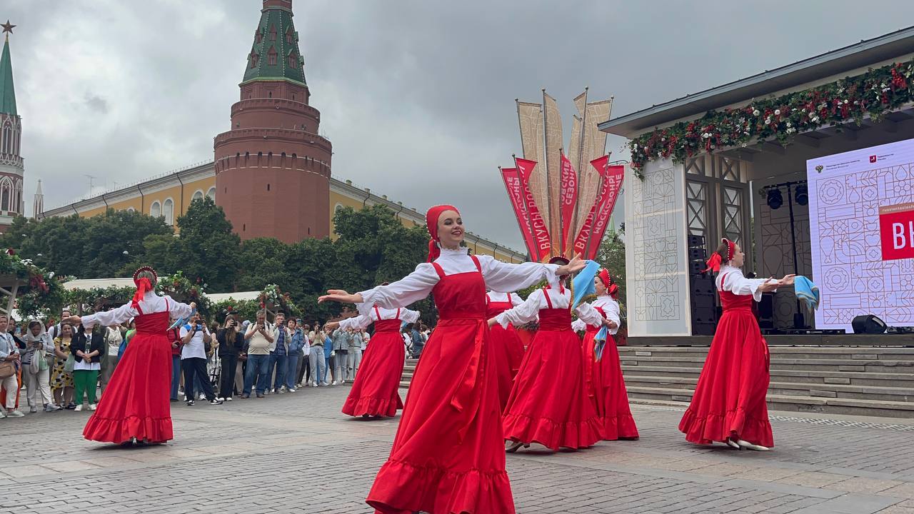 Порядка 300 часов сценических программ представлены на фестивале «Вкусы России» - фото 1
