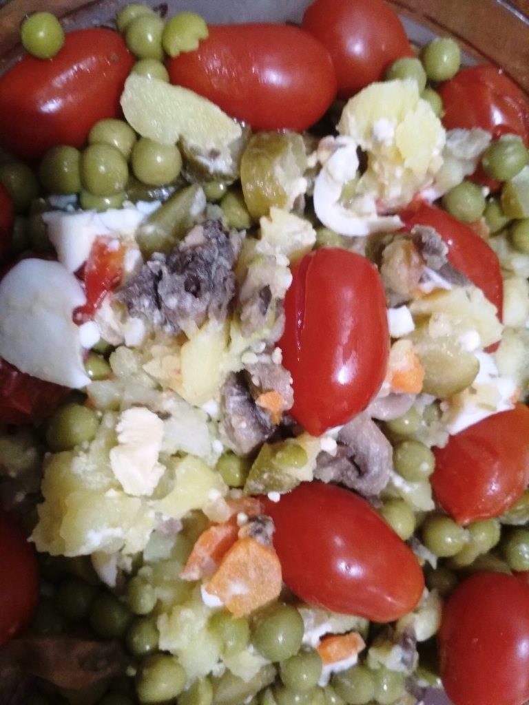 Эко-кулинария: салат из овощей и соленых помидорок «Шедевр»  - фото 2