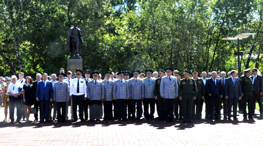 В Москве торжественно открыли памятник В.Ф. Маргелову - фото 1