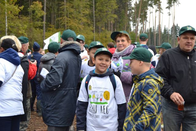 Губернатор Московской области Андрей Воробьев пригласил журнал "ЭкоГрад" на акцию «Наш лес. Посади свое дерево». Мы приехали, и вот что из этого получилось - фото 47