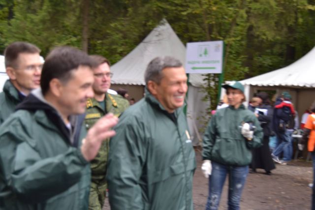 Губернатор Московской области Андрей Воробьев пригласил журнал "ЭкоГрад" на акцию «Наш лес. Посади свое дерево». Мы приехали, и вот что из этого получилось - фото 58