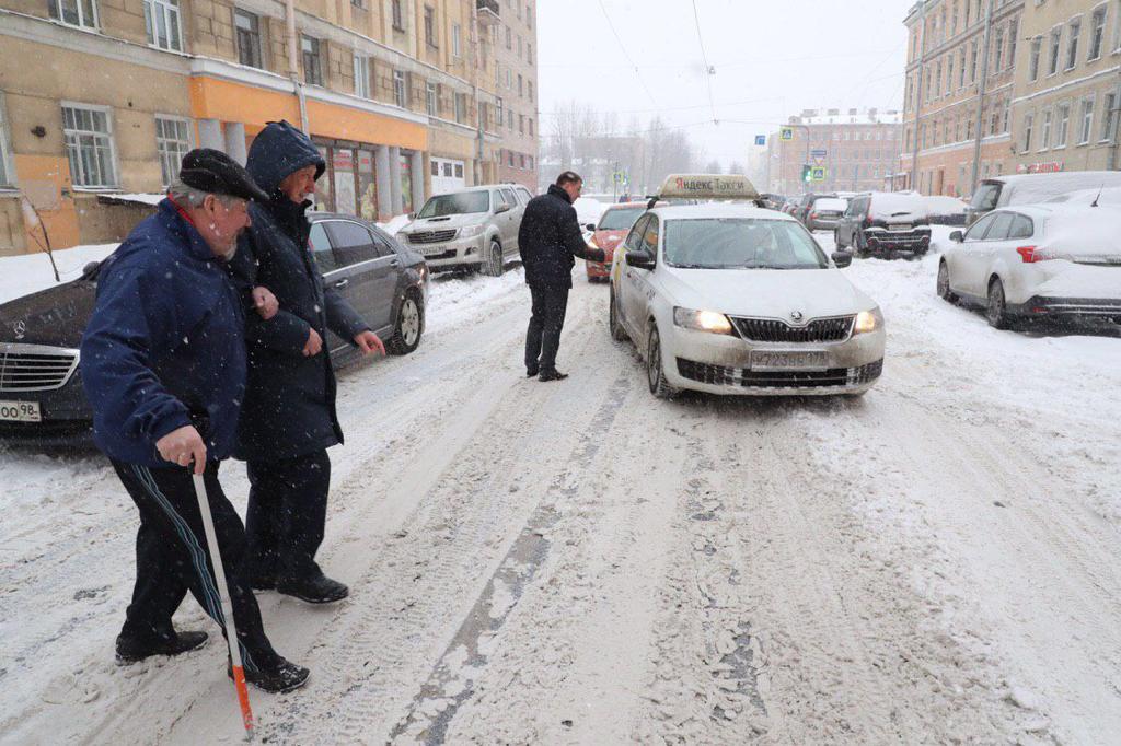 Ручной режим борьбы со снегом в Петербурге - фото 6