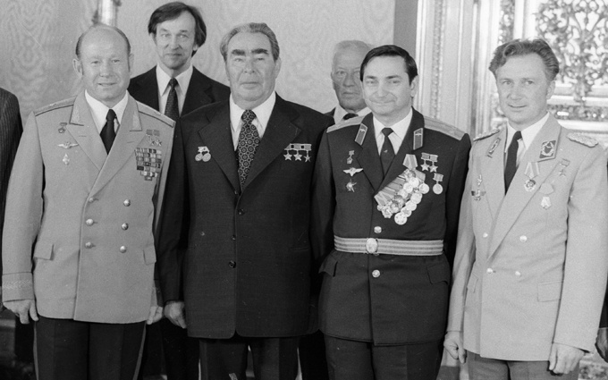 Гагарина и брежнева фото