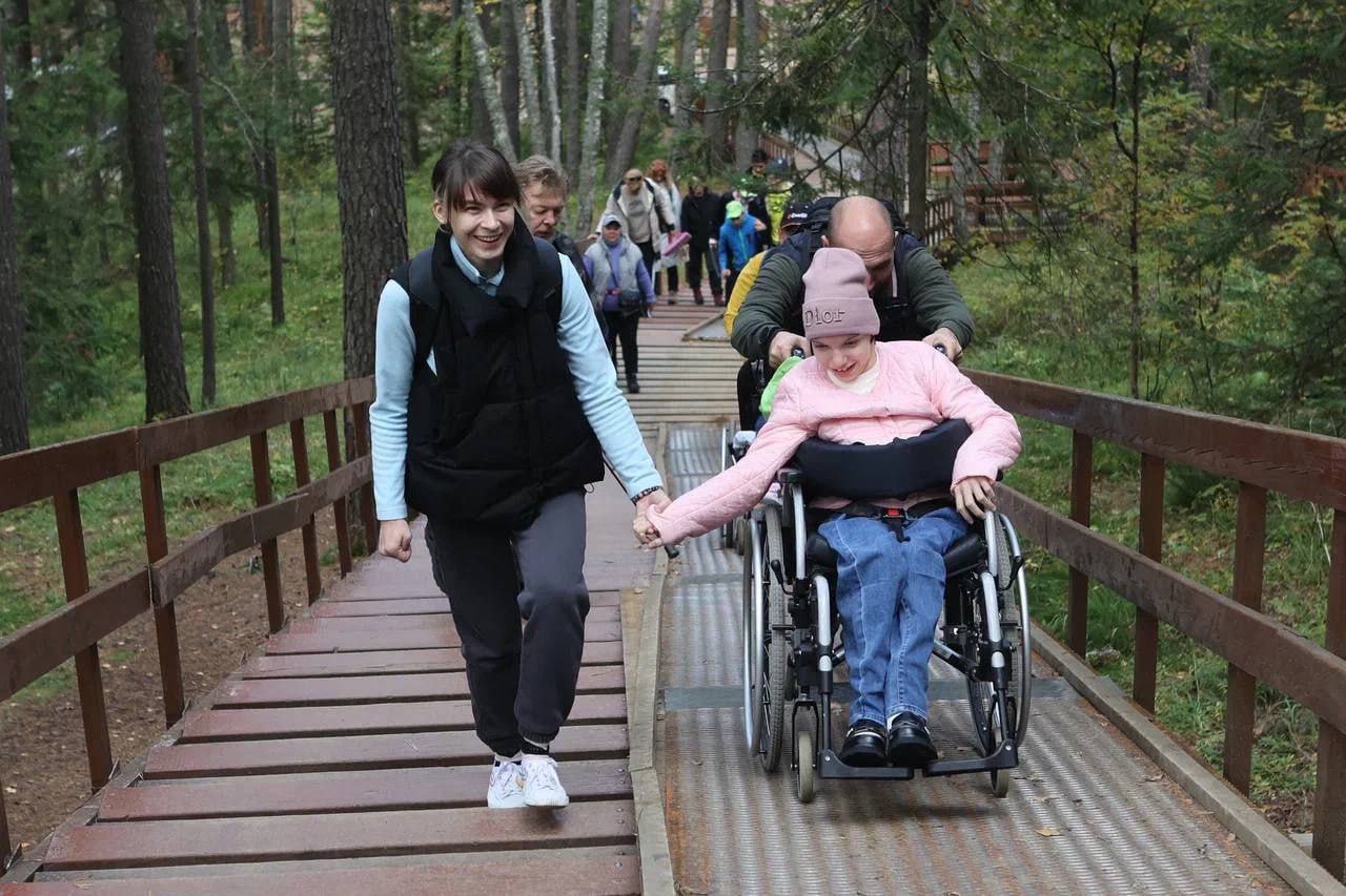 В Красноярске прошла акция «Столбы мечты» для детей с   ограниченными возможностями здоровья - фото 3