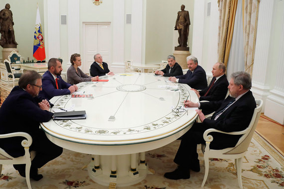 Дмитрий Песков опроверг сообщения о кадровых предложениях соперникам Путина на выборах - фото 1