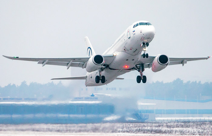 "Гражданские самолеты Сухого" выпустили опровержение о наличии у SSJ-100 схожих с Ан-148 проблем - фото 1