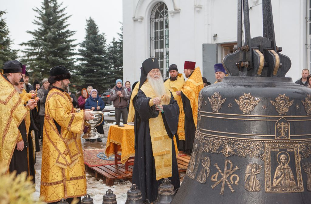 Освящение колокольни и колоколов в соборе Рождества Христова - фото 2