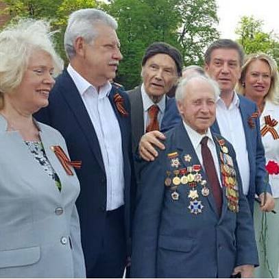 Мэр Москвы Сергей Собянин возложил цветы к Могиле Неизвестного Солдата - фото 7