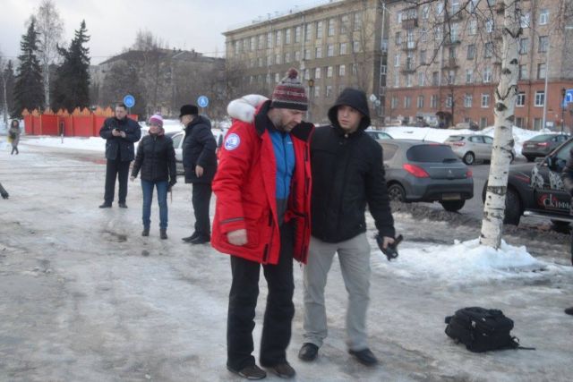 Презентация старта "Онежского Поморья" в Петрозаводске. Улыбаемся и машем...  - фото 26