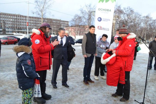 Презентация старта "Онежского Поморья" в Петрозаводске. Улыбаемся и машем...  - фото 11