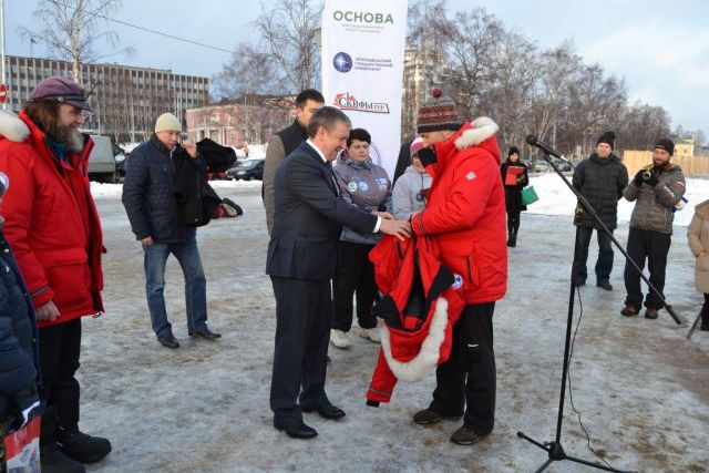 Презентация старта "Онежского Поморья" в Петрозаводске. Улыбаемся и машем...  - фото 14
