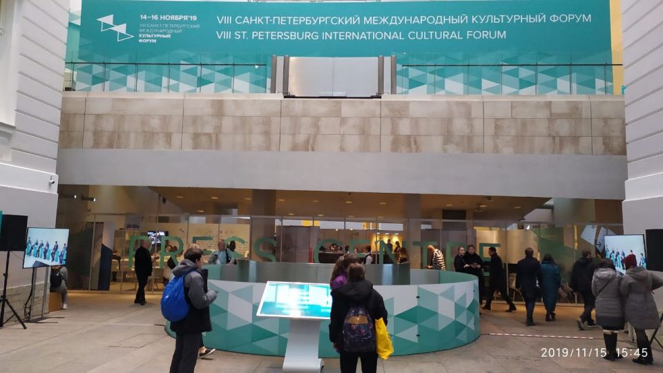 Санкт-Петербургский культурный форум утонул в криминальной Мойке (ФОТО, ВИДЕО) - фото 5