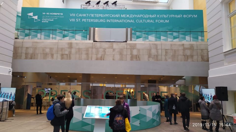 Санкт-Петербургский культурный форум утонул в криминальной Мойке (ФОТО, ВИДЕО) - фото 6