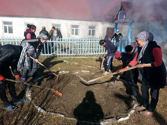 На территории муниципального образования «Агульский район» проведен субботник - фото 4