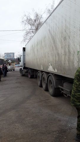 Луганск встречает "гуманитарку" от тех, кто за жизнь - "безумству храбрых поем мы песню"  - фото 2
